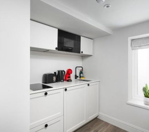 PenthouseStays Chelsea - Luxury King / Queen Bed Studios - near King's Road