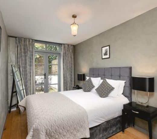 PenthouseStays nr Notting Hill - Luxury 2 Bedroom King Bed Apartment - near Portobello Road