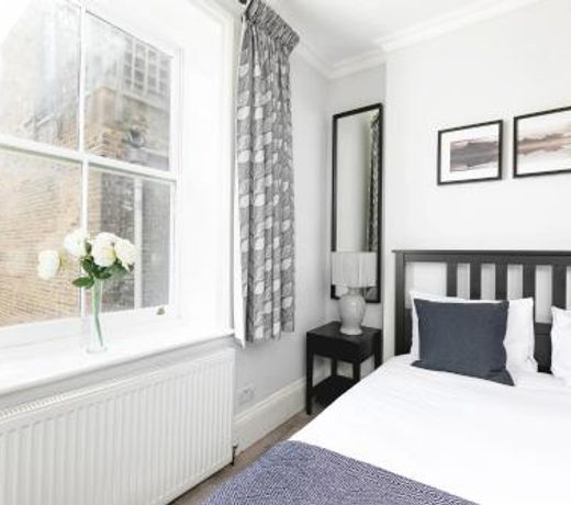 PenthouseStays Notting Hill - Chic 2 Bedroom Apartment w/ King Beds - near Portobello Road & Kensington High Street