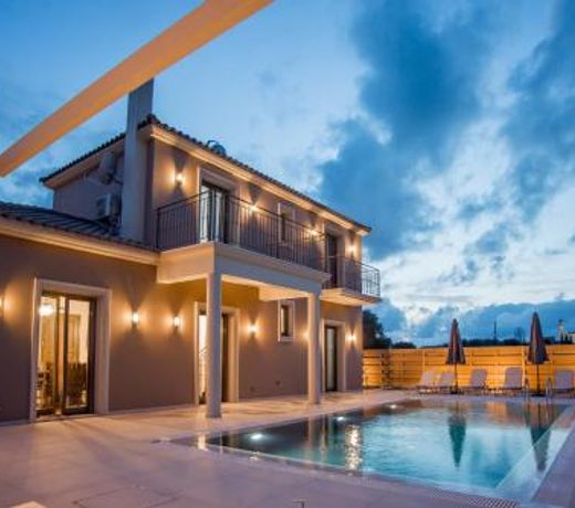 Luxury Villa Chrisi