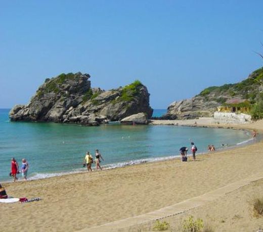 Studio Apartments Paradise with large swimming pool at Pelekas Beach