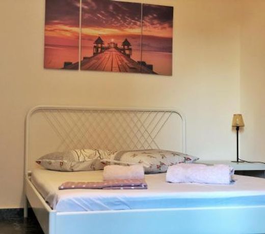 Argo apartment 15min from the airport, 1min from the beach