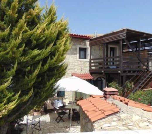 Villa Strata (a path to Psiloritis mountain)