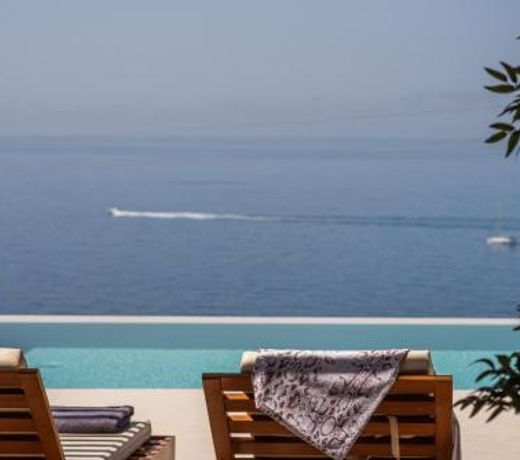 Limnionas Serenity Cave Villa