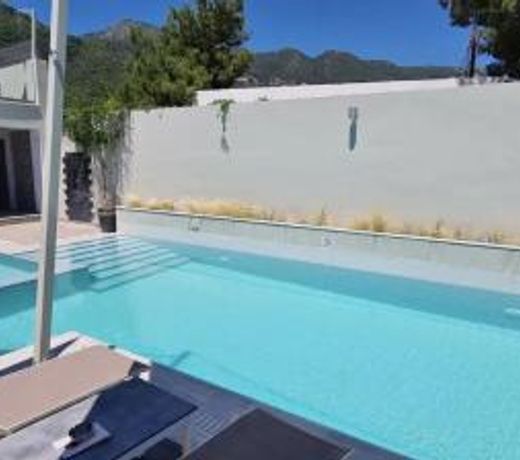 Windrose Apartments - Shared Pool
