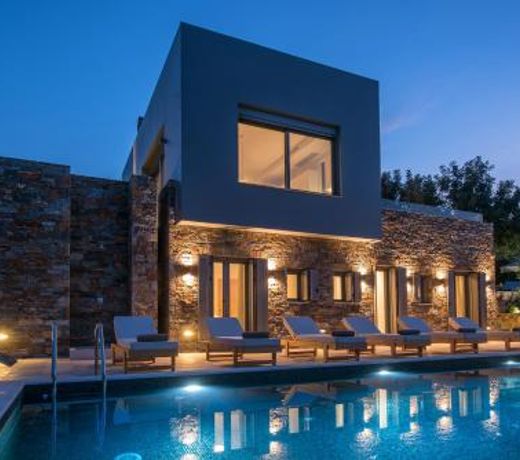 HERMIONE 3-Bedroom Villa in Agios Nikolaos