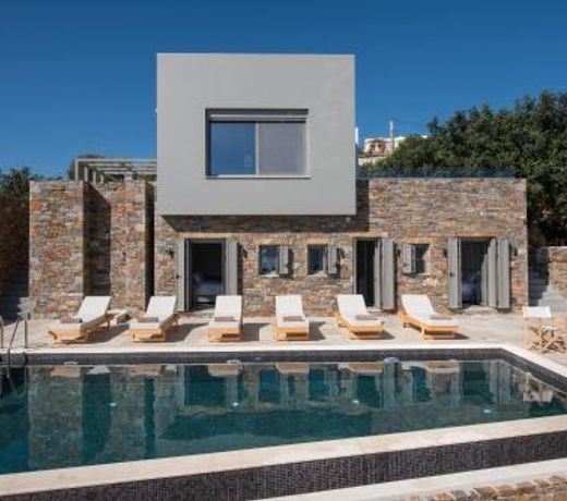 HERMIONE 3-Bedroom Villa in Agios Nikolaos