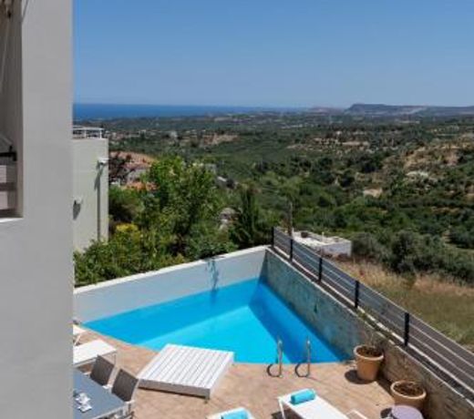 Linari Villa, a peaceful & cozy 2bdr villa with private pool!