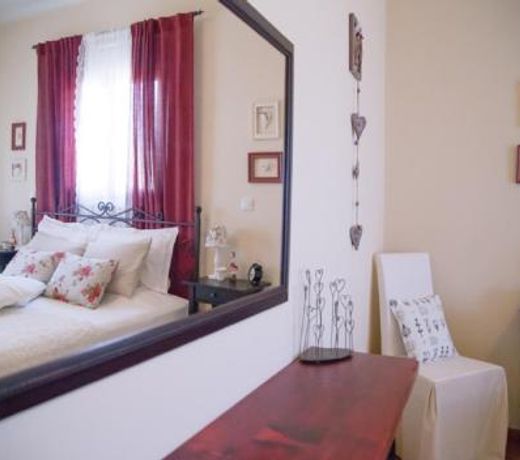 Comfortable residence with unique views