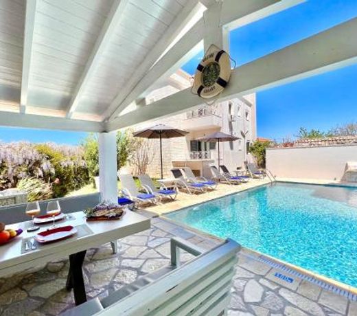 Beach Villa Heart House with private pool
