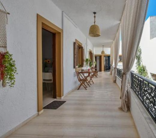Eva Studios & Apartments