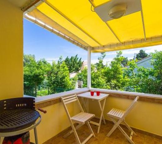 Im Jahr 2014 renoviertes Ferienhaus 400 Meter zum Strand