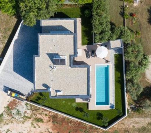 Villa Leola