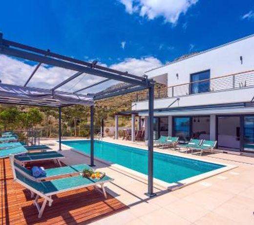 Seaview holiday home Lemona