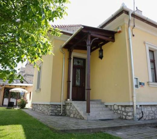 Várkert Deluxe Apartmanház