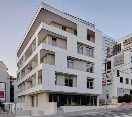 Hillside Central Apartments