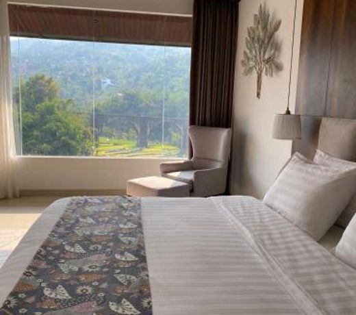 Forest Hills Hotel