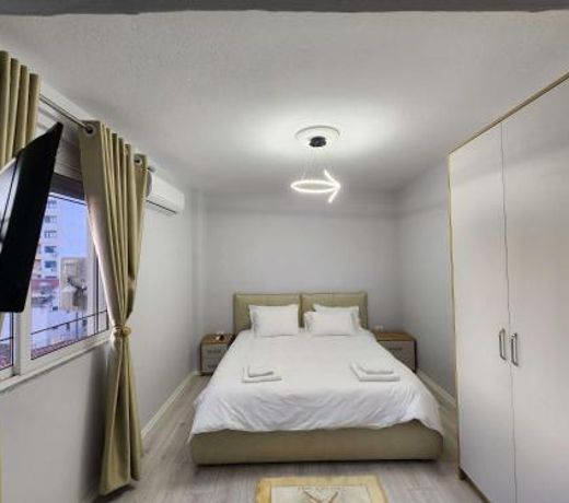 Sweet Dreams Apartment Sari