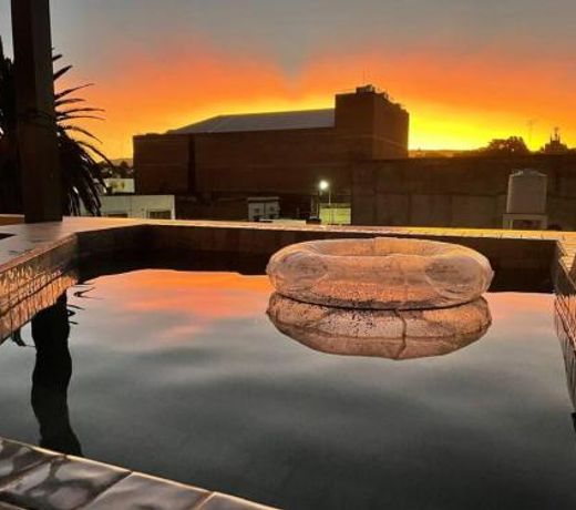 LUMINOSO piso con jacuzzi
