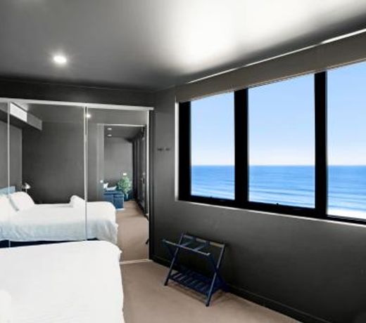 703 Luxury Ocean View Apartment