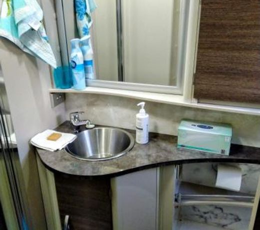 RV Caravan in Rural Setting on Edge of Town Max 2 night stay