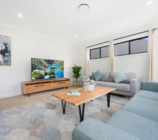 4 BD Leppington Escape - perfect for large group