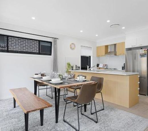 4 BD Leppington Escape - perfect for large group