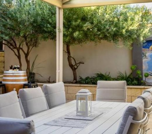 Christies Breeze a luxurious getaway by the sea