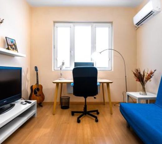 Sofiaâs Best Area - Workspace+300 MBPS WiFi