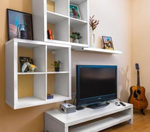 Sofiaâs Best Area - Workspace+300 MBPS WiFi
