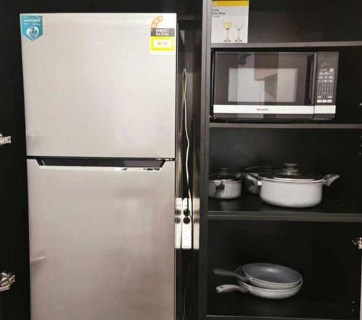 2 beds 2 bath Apt *Free Carpark