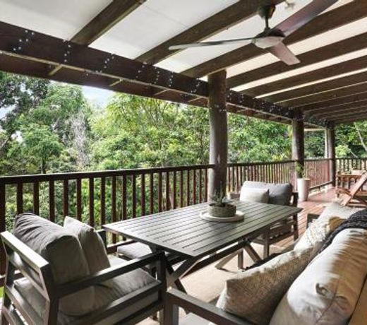 Bindi Treehouse - Elevated Pole Home