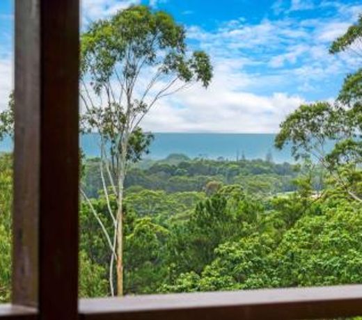 Lush North Byron home-Ocean views-12 min Byron Bay