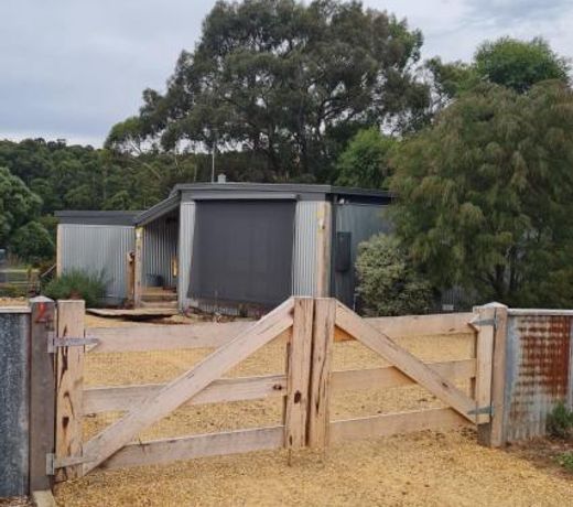 Wally's Edge 20acre Farm Stay