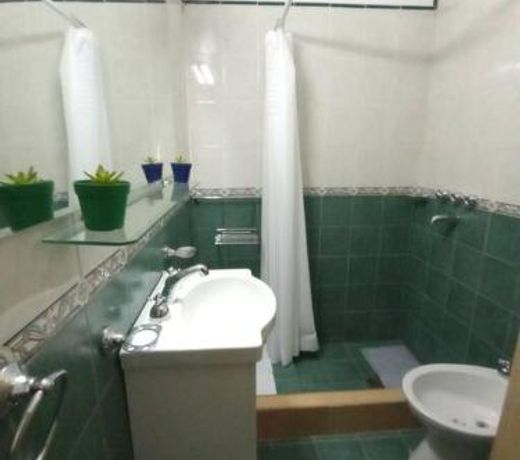 Departamento sobre la costanera