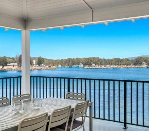 No 1 - Waters Edge 1 McDonald Place Evans Head