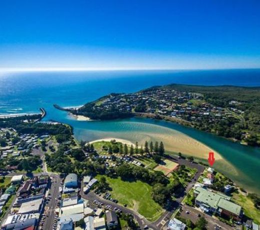 No 1 - Waters Edge 1 McDonald Place Evans Head