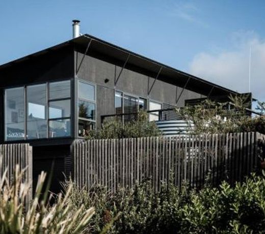 Moonbird Beach Shack ~ Ocean Escape