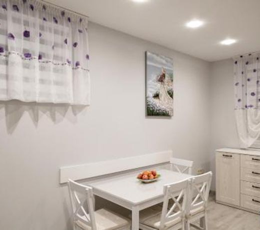 Rose Valley Aroma Apartment