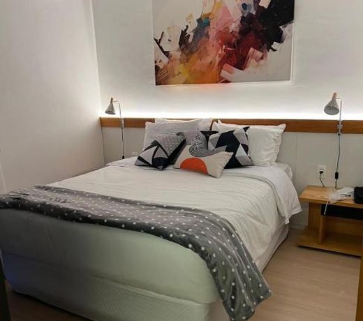 Studios Hotel Address Ã  passos da Av Faria Lima