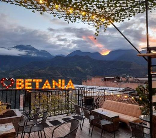 Hotel & Rooftop Farallones
