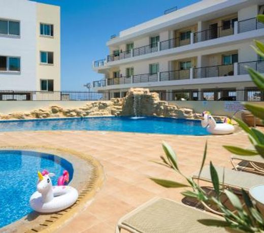 SEABREEZE APARTMENT 200m away from the sea