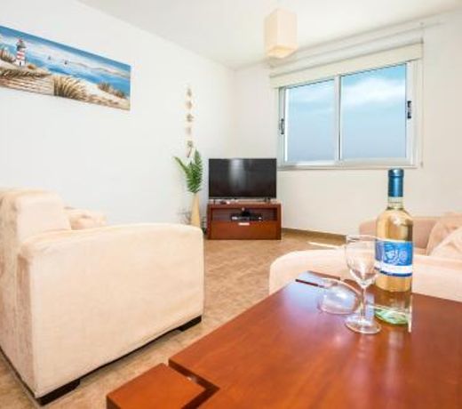 SEABREEZE APARTMENT 200m away from the sea