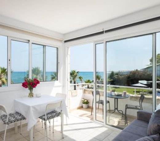 Oceanview Apartment