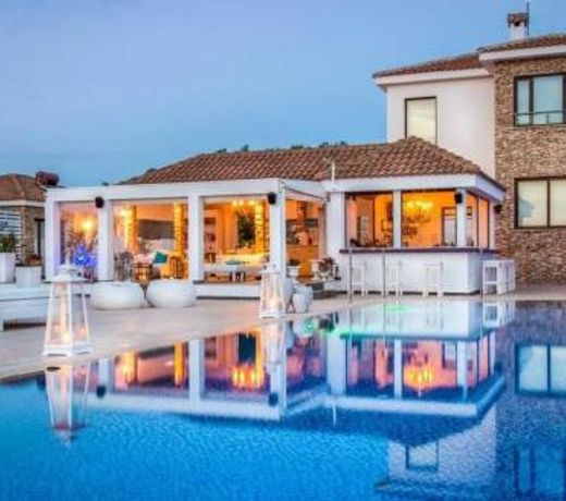 Cape Serenity Mansion