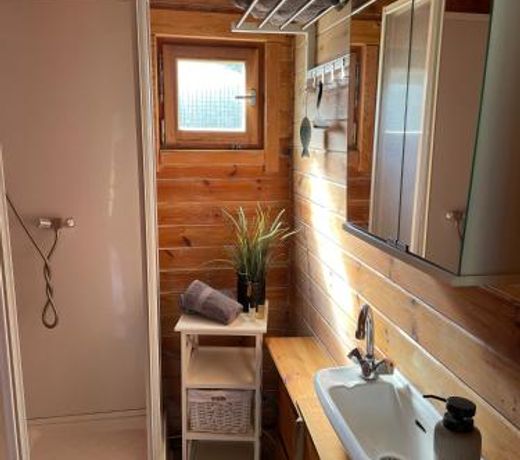 TinyHouse - ruhige Lage, eigener Garten, Grill