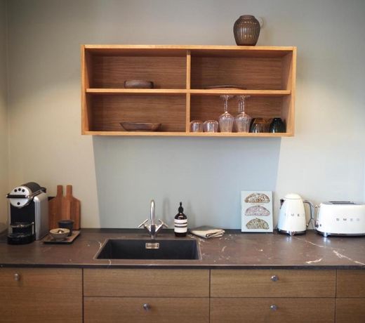 Hypernym Hotel & Suites