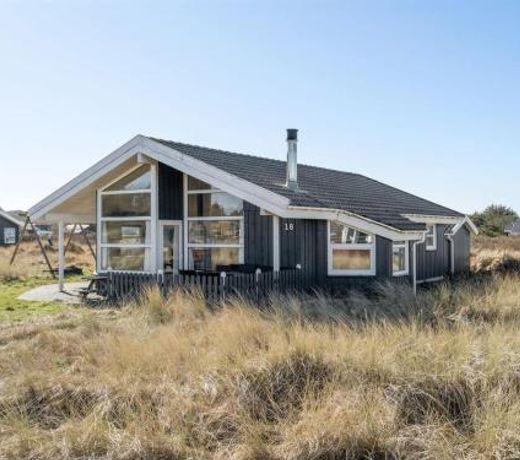 Holiday Home Zafirka - 300m from the sea in NW Jutland by Interhome