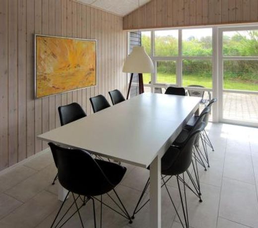 Holiday Home Alfuin - 500m from the sea in NW Jutland by Interhome