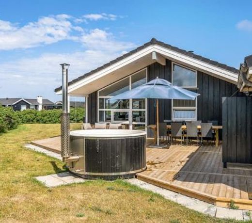 Holiday Home Lex - 150m from the sea in NW Jutland by Interhome